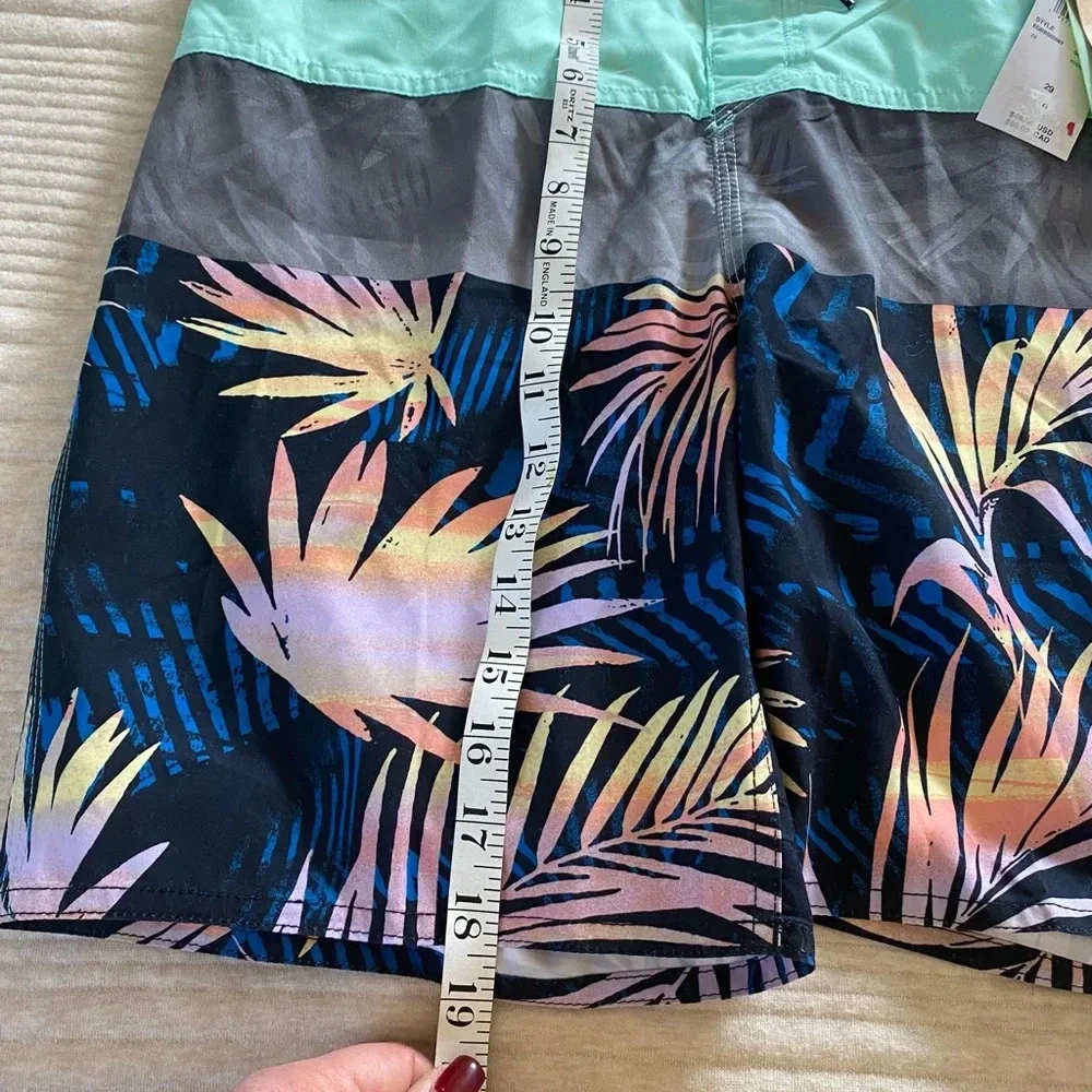Quiksilver Boys Swim Board Shorts Trunks NEW  sizes 18, 29 waist